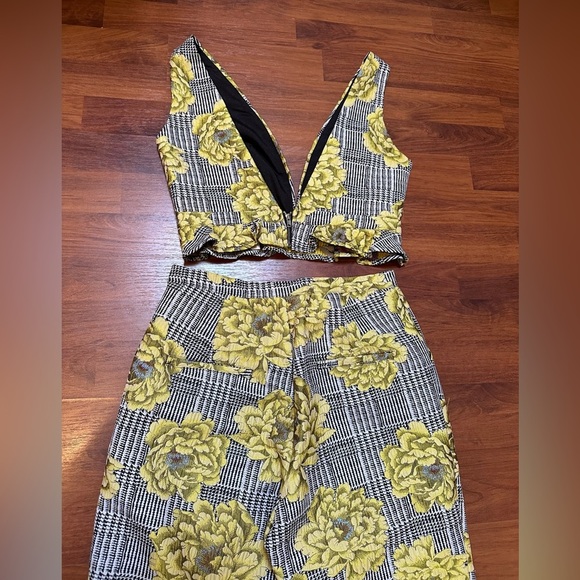 Statement Set - Picture 4 of 9